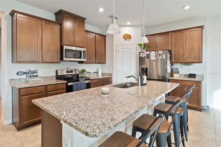 Image No.10-4 Bed House for sale