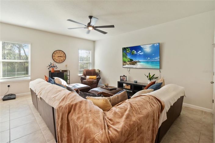 Image No.7-4 Bed House for sale