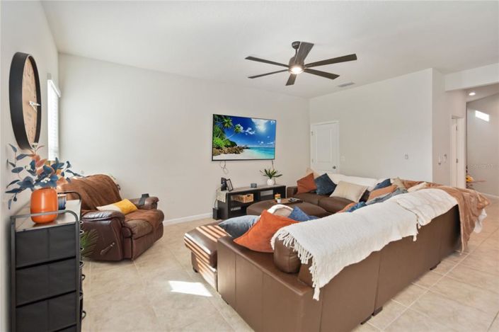 Image No.8-4 Bed House for sale