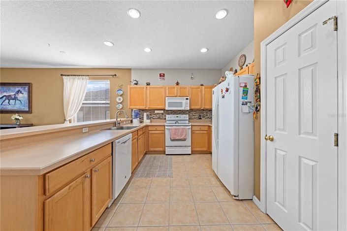 Image No.12-4 Bed House for sale