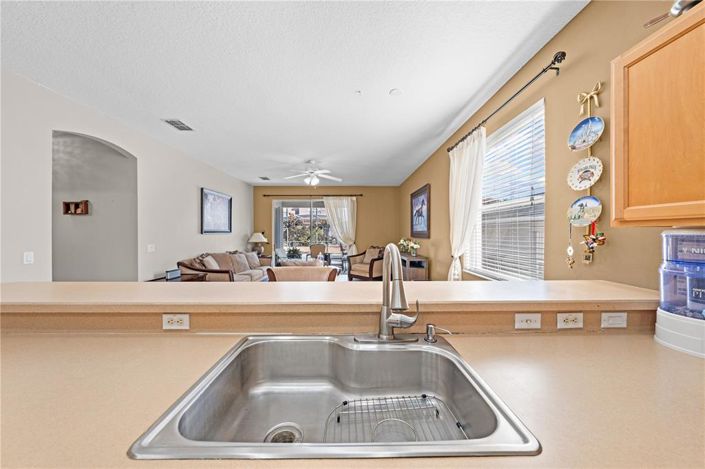 Image No.13-4 Bed House for sale