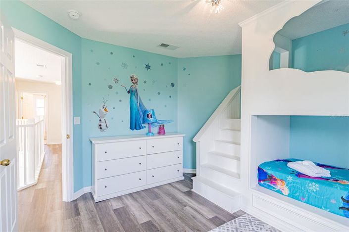 Image No.20-7 Bed House for sale