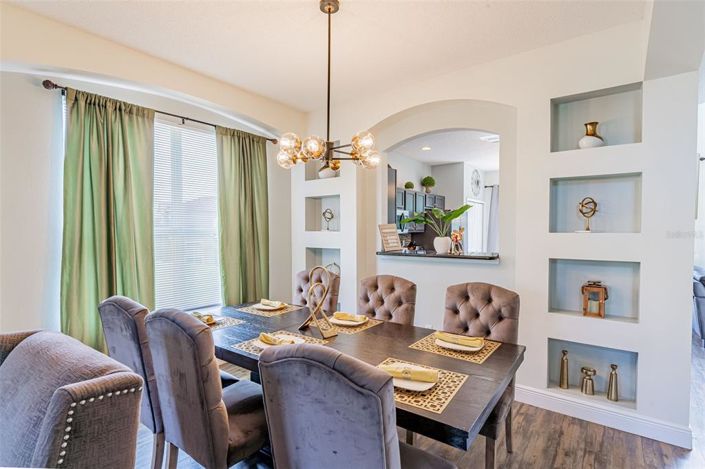 Image No.8-7 Bed House for sale