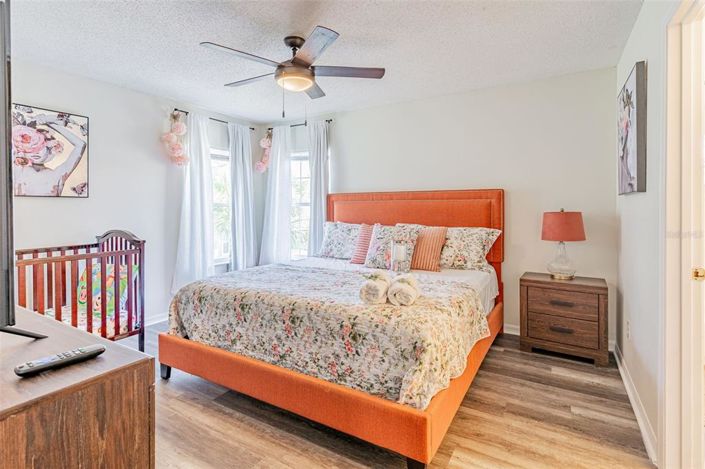 Image No.9-7 Bed House for sale