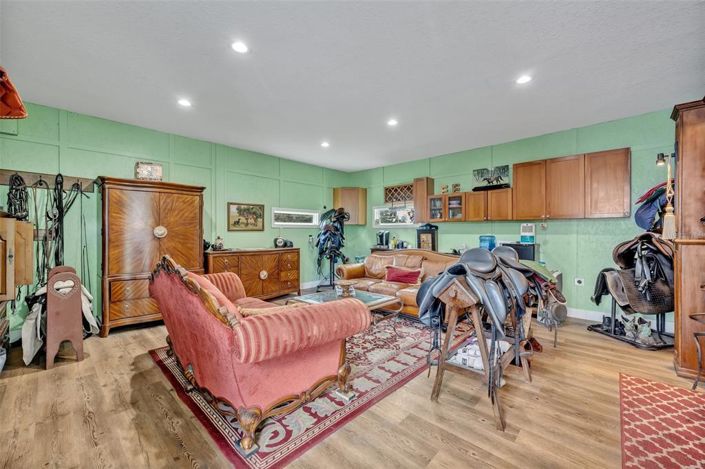 Image No.23-6 Bed House for sale