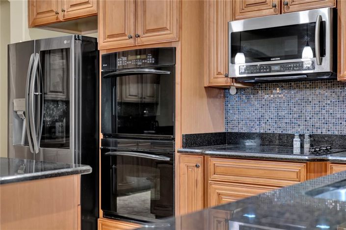 Image No.10-5 Bed House for sale