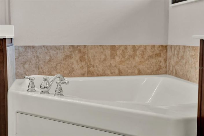 Image No.25-5 Bed House for sale