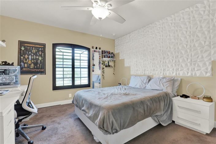 Image No.38-5 Bed House for sale