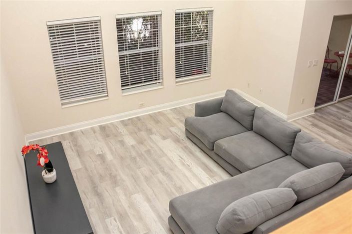 Image No.11-3 Bed Townhouse for sale