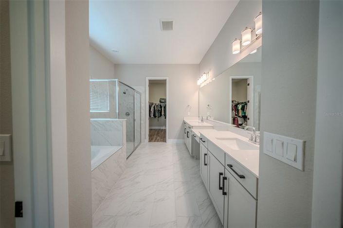 Image No.17-3 Bed House for sale