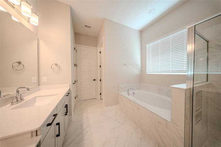 Image No.19-3 Bed House for sale