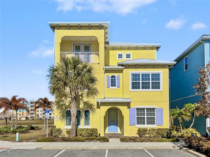 Image No.2-8 Bed House for sale