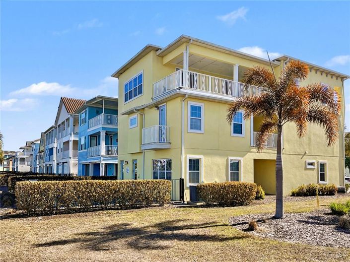 Image No.52-8 Bed House for sale