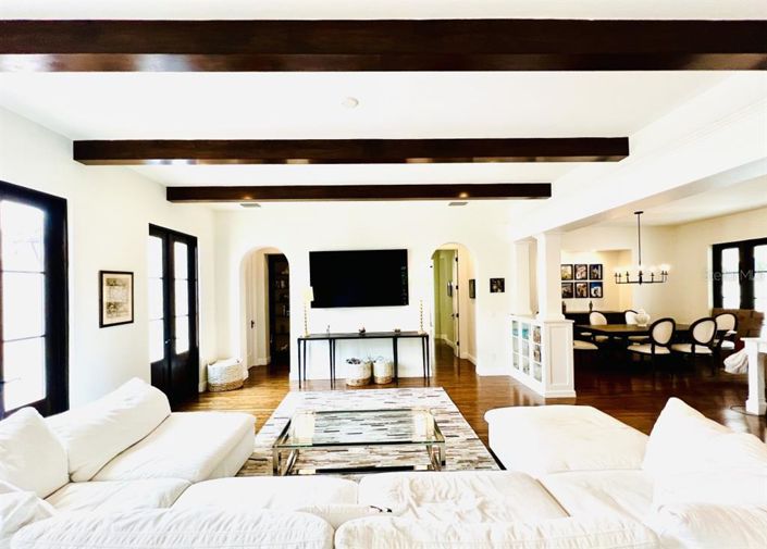 Image No.10-4 Bed House for sale