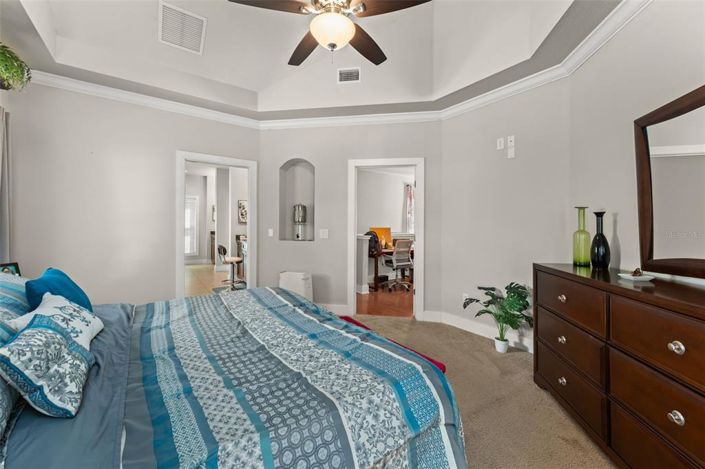 Image No.23-8 Bed House for sale