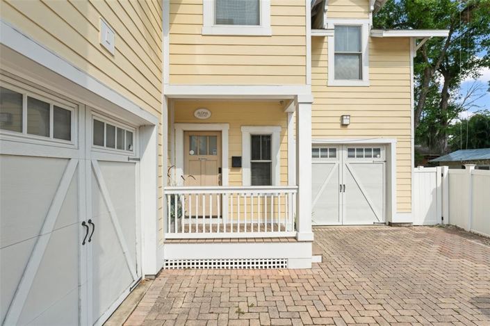 Image No.3-8 Bed House for sale