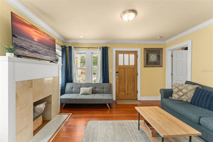 Image No.34-8 Bed House for sale