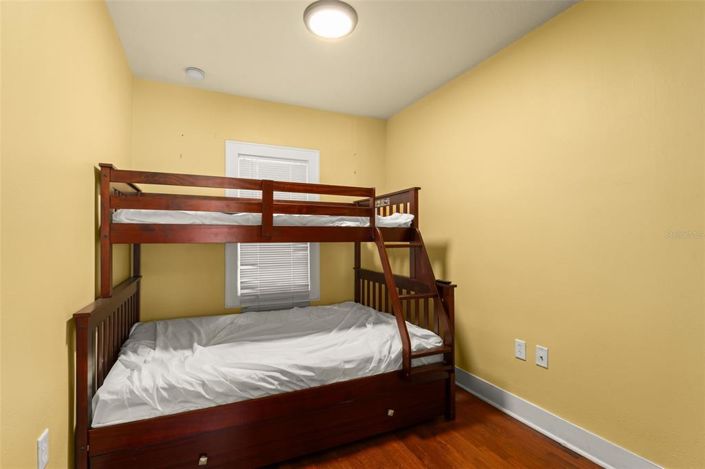 Image No.41-8 Bed House for sale