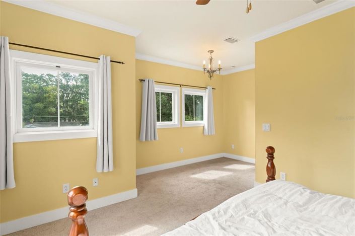 Image No.48-8 Bed House for sale