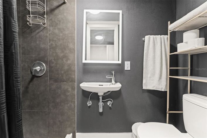 Image No.53-8 Bed House for sale