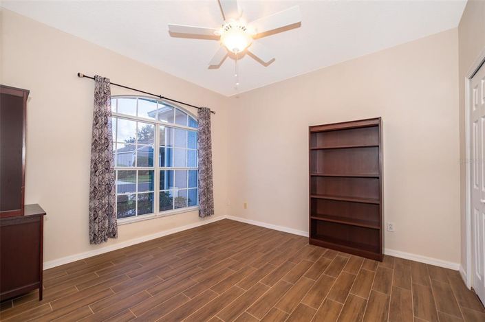 Image No.14-5 Bed House for sale