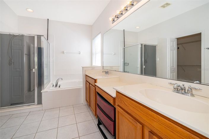 Image No.27-5 Bed House for sale