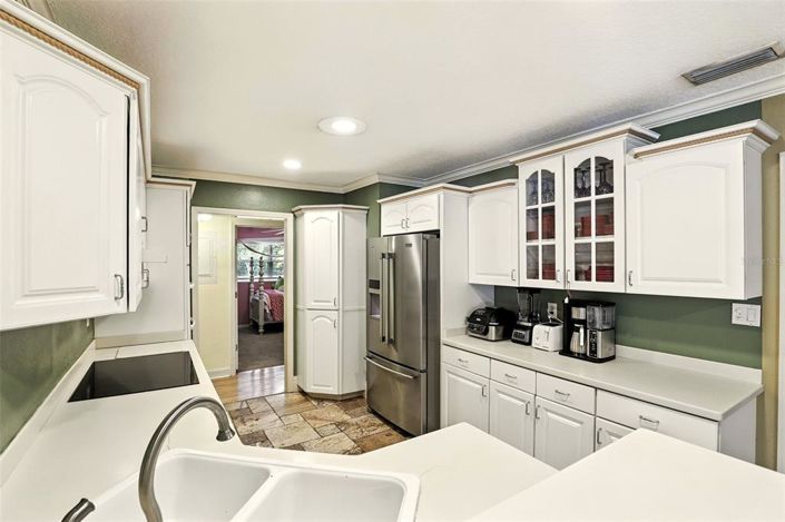 Image No.27-4 Bed House for sale