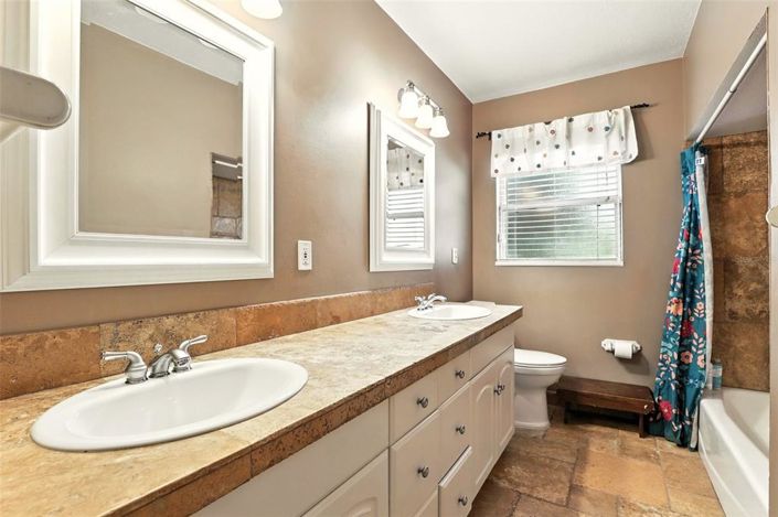 Image No.42-4 Bed House for sale