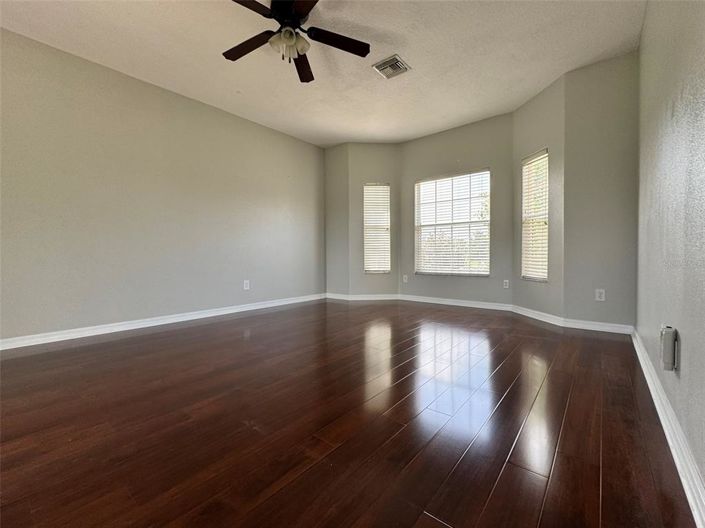 Image No.11-4 Bed House for sale