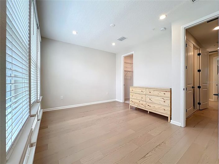 Image No.29-Maison de ville de 4 chambres à vendre à Saint John