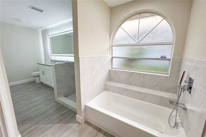 Image No.21-4 Bed House for sale