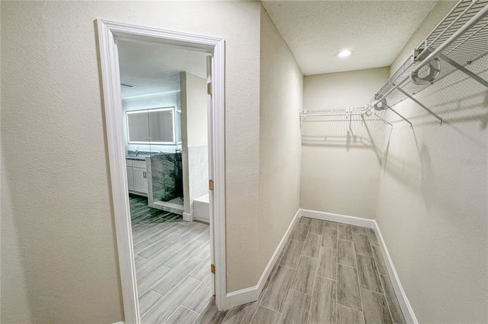 Image No.27-4 Bed House for sale