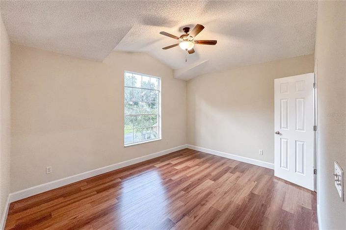 Image No.42-4 Bed House for sale