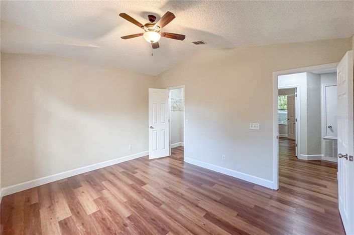 Image No.43-4 Bed House for sale