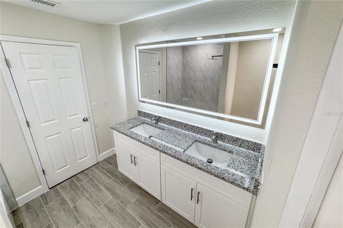 Image No.51-4 Bed House for sale