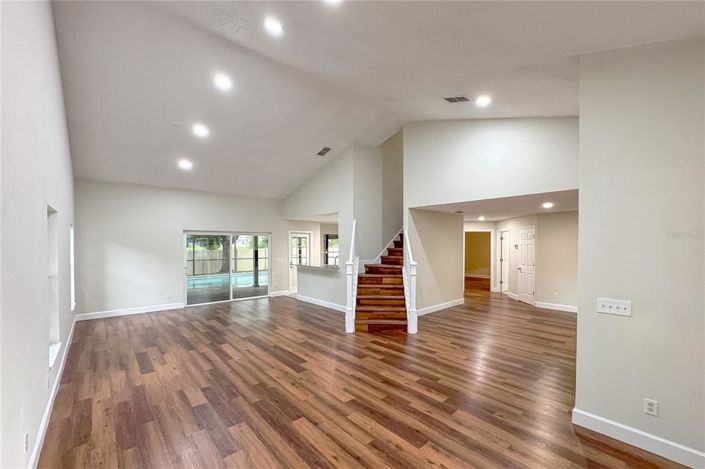 Image No.8-4 Bed House for sale