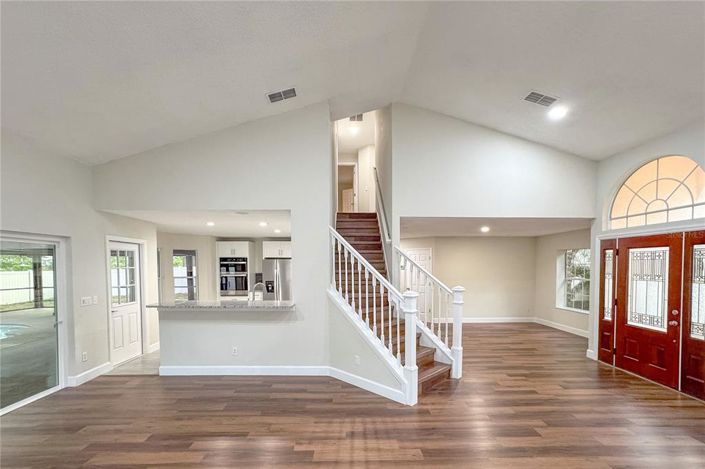 Image No.9-4 Bed House for sale