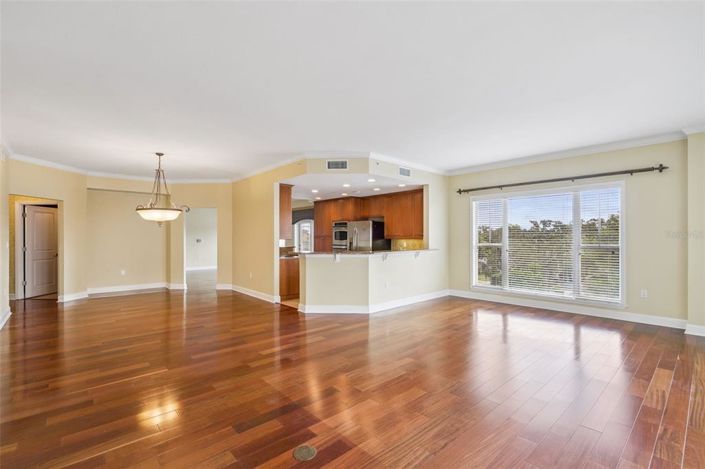 Image No.8-3 Bed Apartment for sale