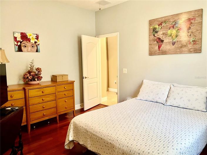 Image No.15-6 Bed House for sale