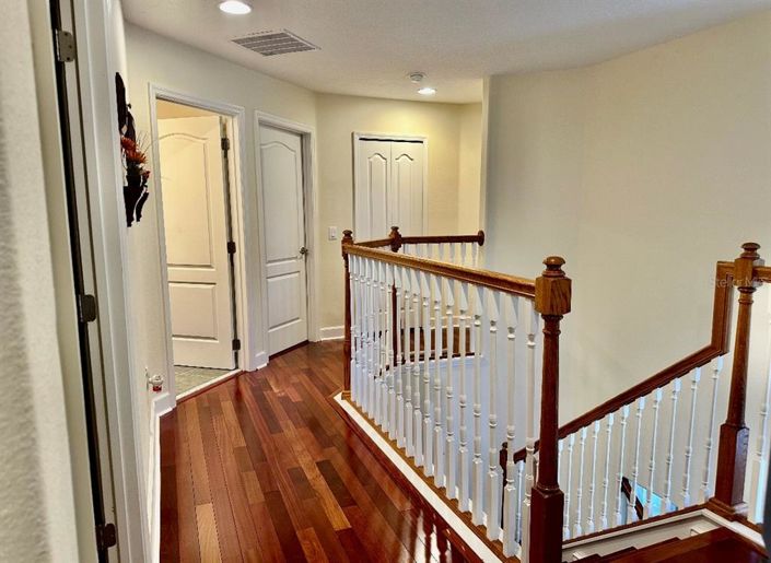 Image No.16-6 Bed House for sale