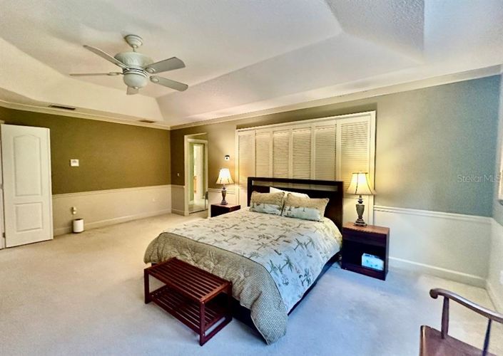 Image No.18-6 Bed House for sale