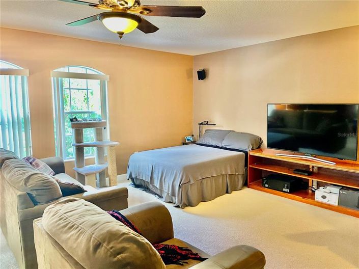 Image No.26-6 Bed House for sale