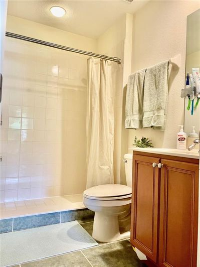 Image No.28-6 Bed House for sale