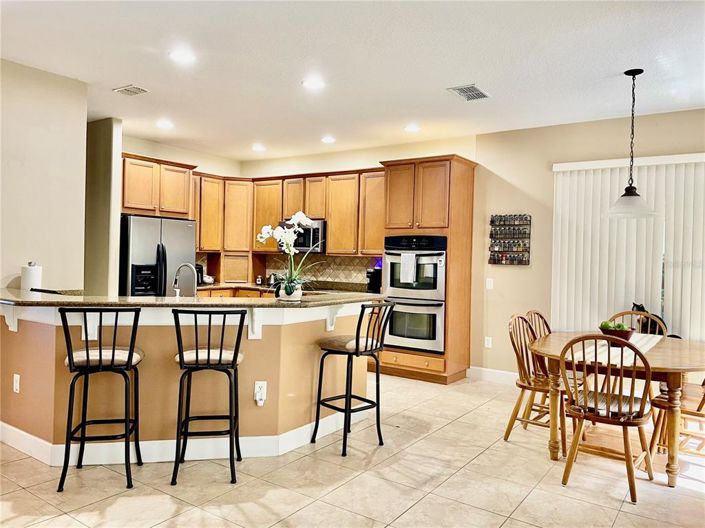 Image No.5-6 Bed House for sale