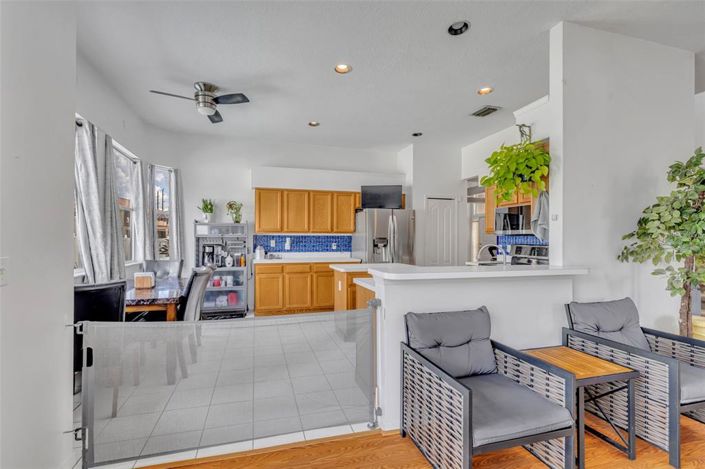 Image No.18-5 Bed House for sale