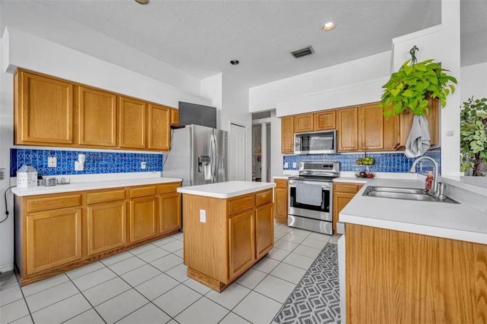 Image No.21-5 Bed House for sale