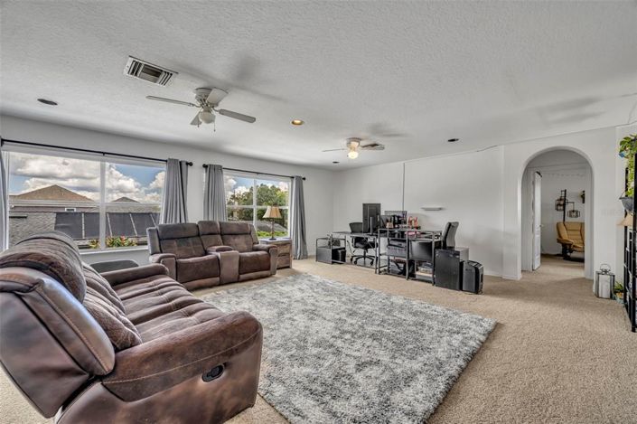 Image No.32-5 Bed House for sale