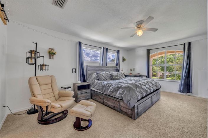 Image No.36-5 Bed House for sale