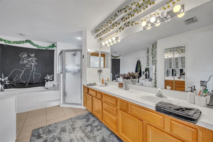 Image No.39-5 Bed House for sale