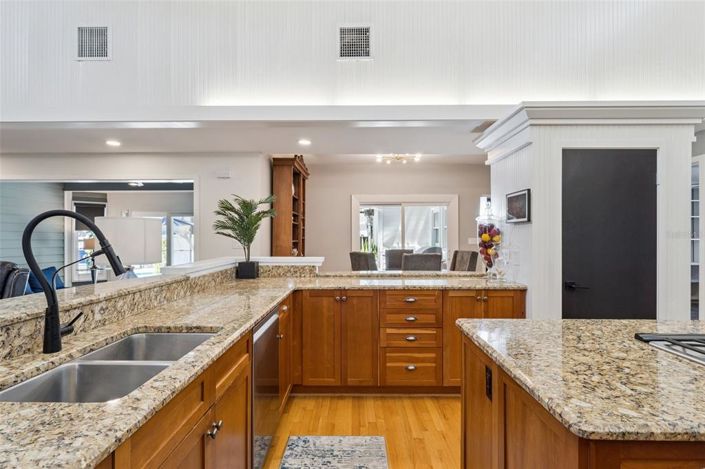 Image No.17-3 Bed House for sale